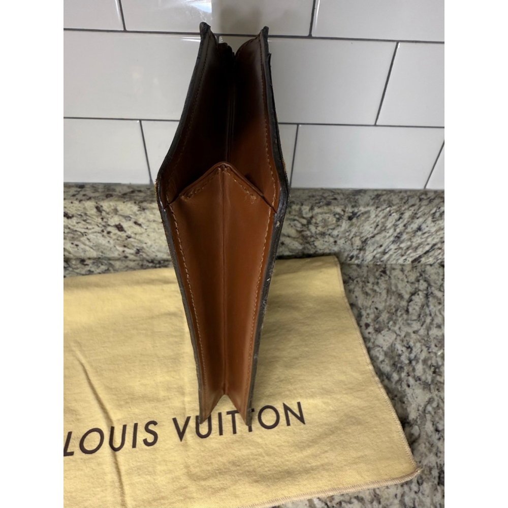 Women's Louis Vuitton Monogram Brown Tan Clutch - Picture 9 of 13